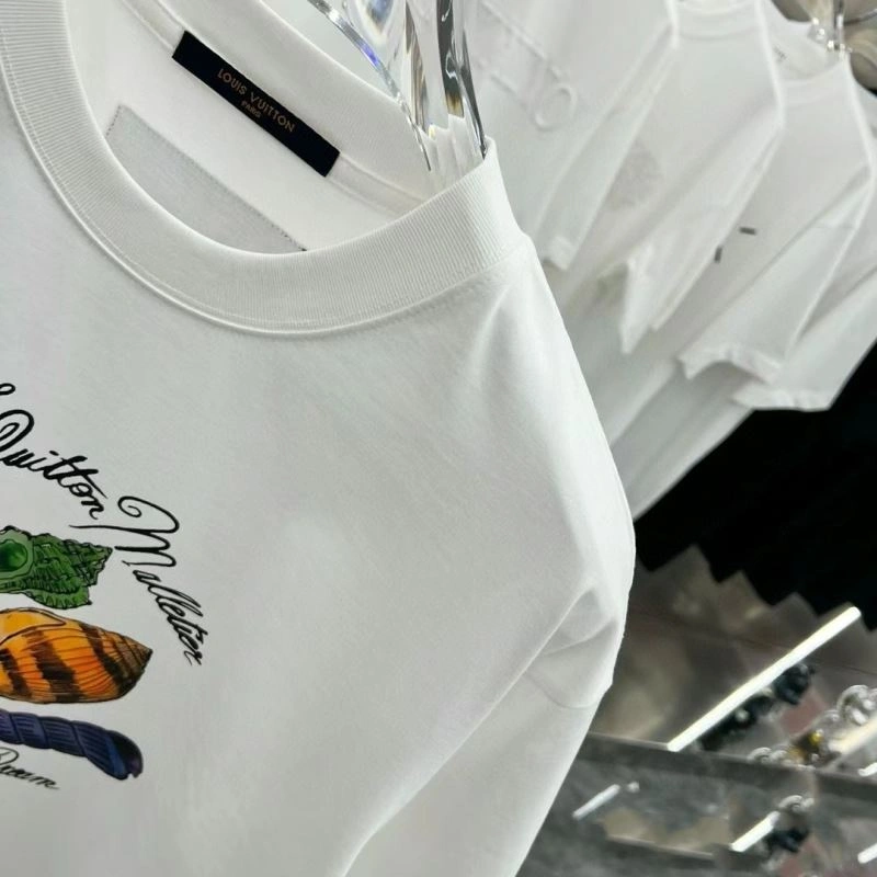 SportInspired Louis Vuitton T-Shirts 136275