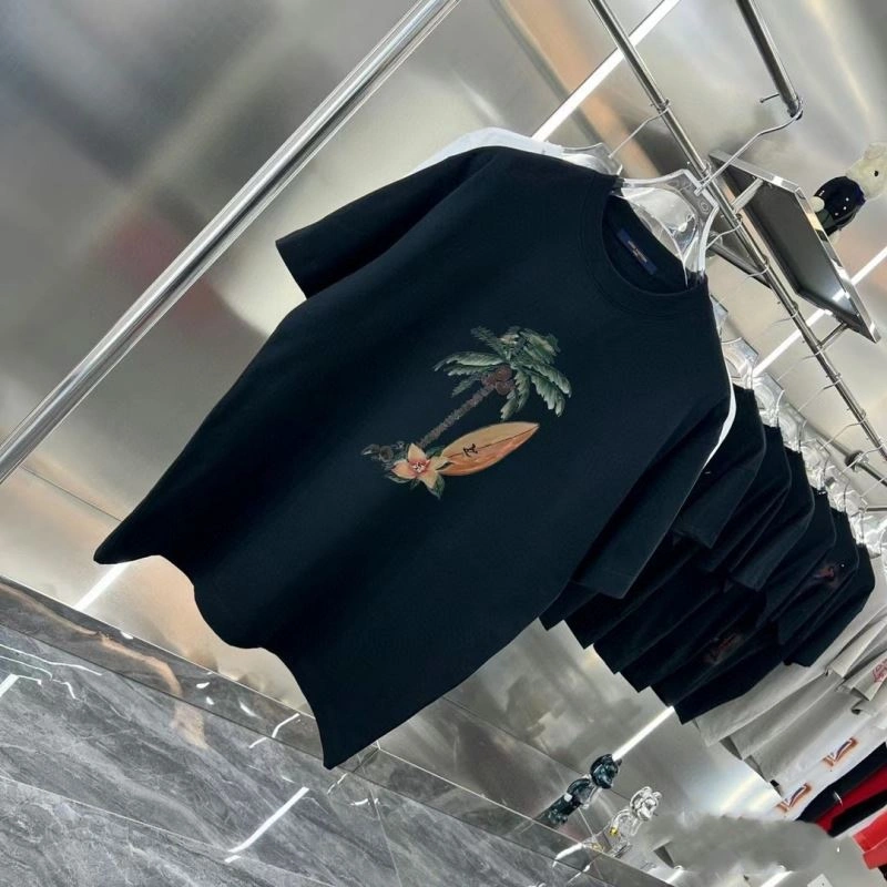Cozy Louis Vuitton T-Shirts 136261