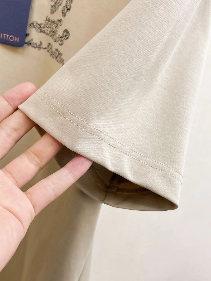 Louis Vuitton T-Shirts ComfortFit 136276