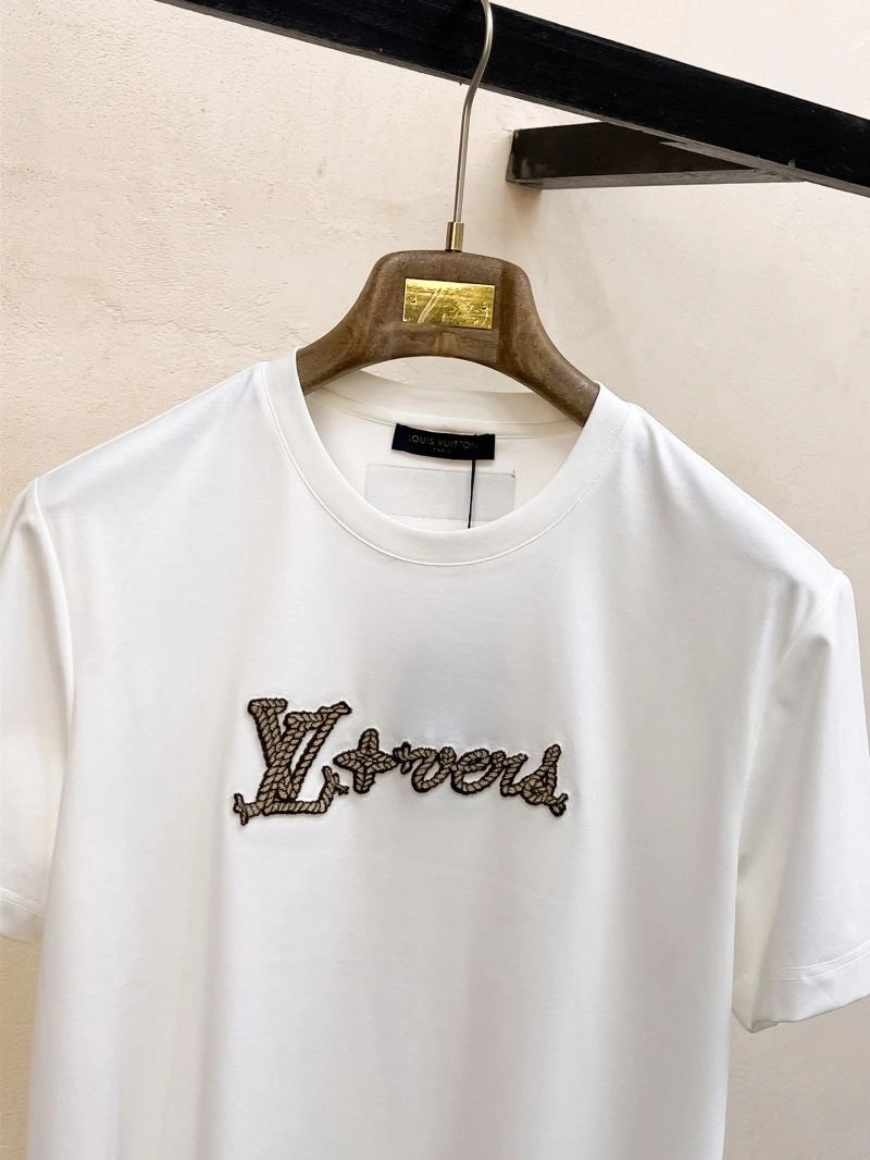 Trendsetting Louis Vuitton T-Shirts 136274
