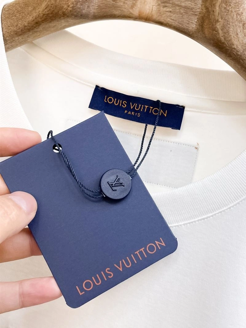 Trendsetting Louis Vuitton T-Shirts 136274