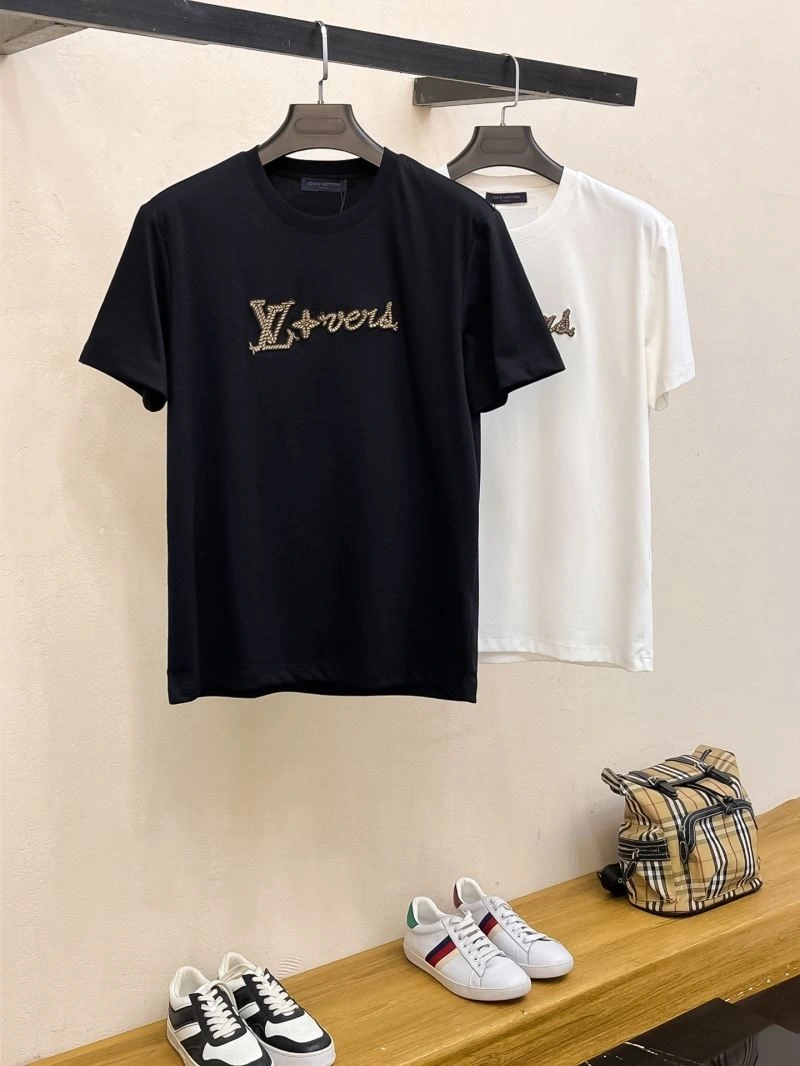 Trendsetting Louis Vuitton T-Shirts 136274