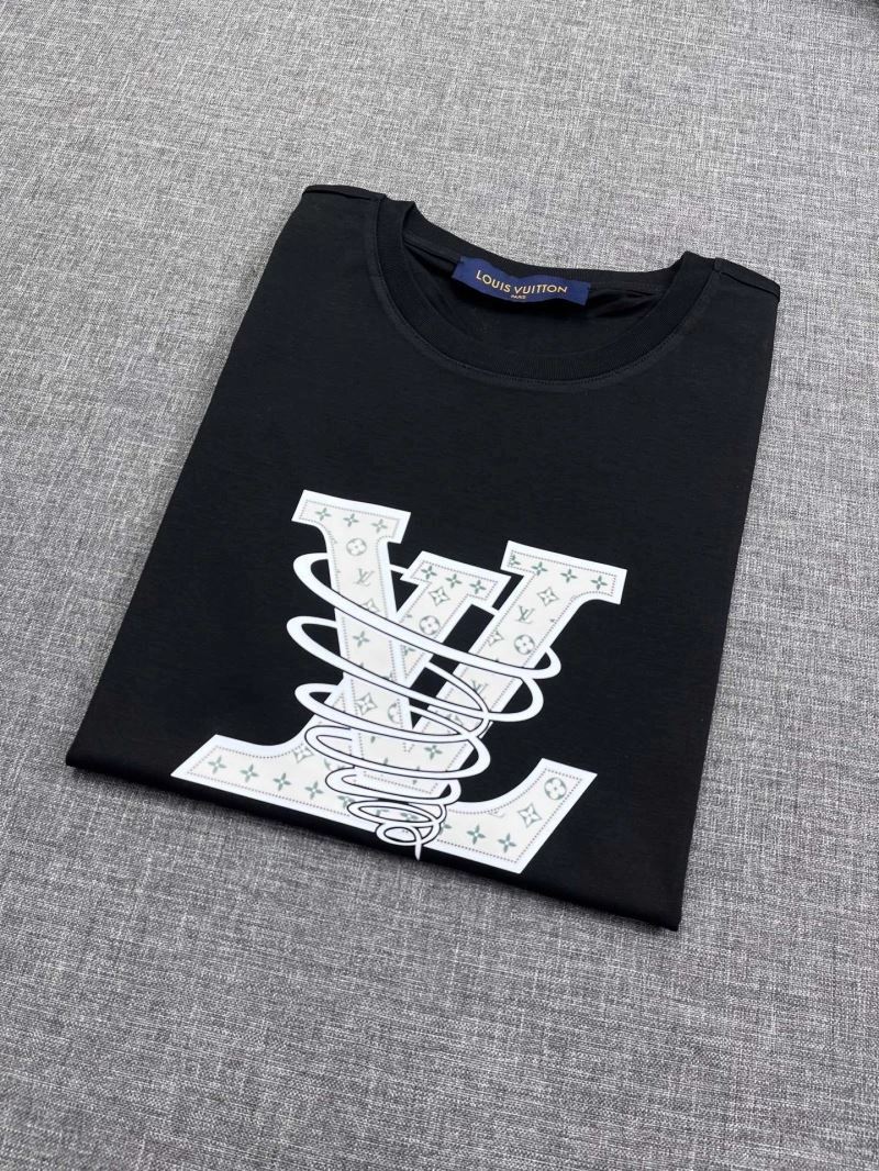 Flexible Louis Vuitton T-Shirts 136278