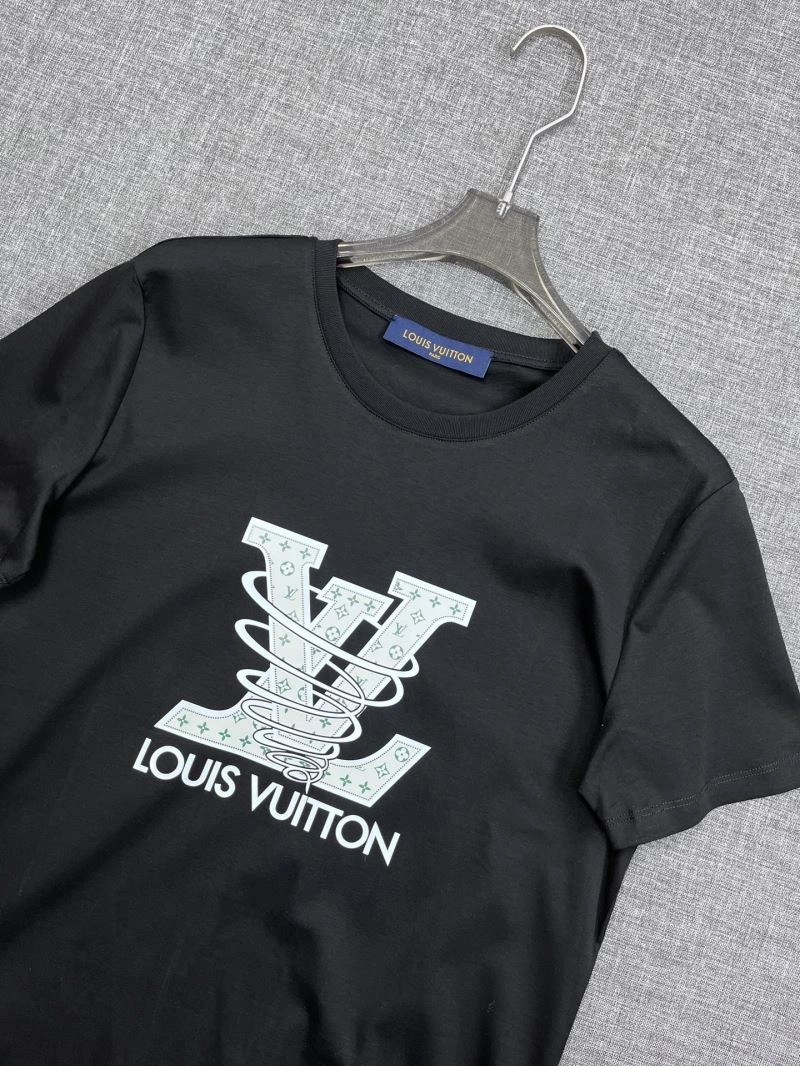Flexible Louis Vuitton T-Shirts 136278