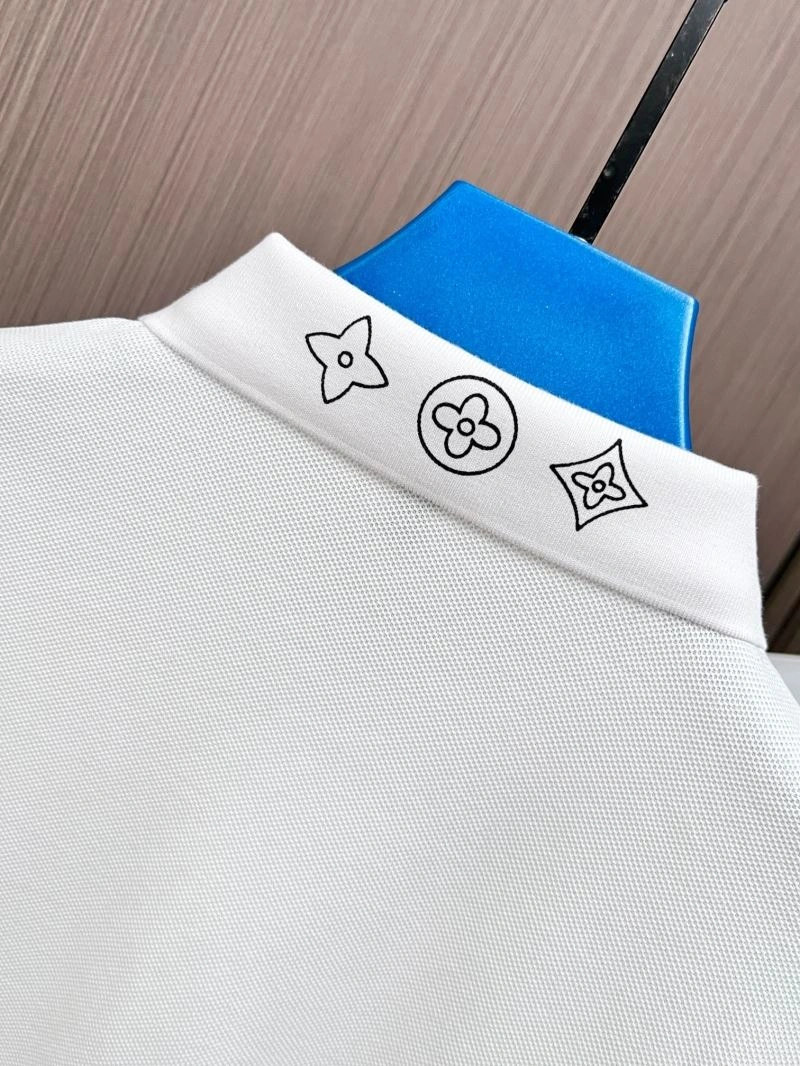Stretchable Louis Vuitton T-Shirts 136268