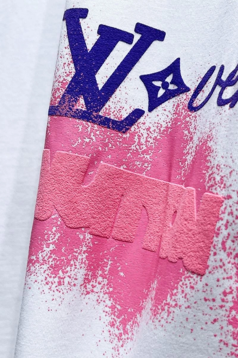 WellDesigned Louis Vuitton T-Shirts 136262