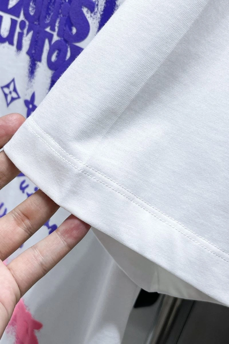 WellDesigned Louis Vuitton T-Shirts 136262