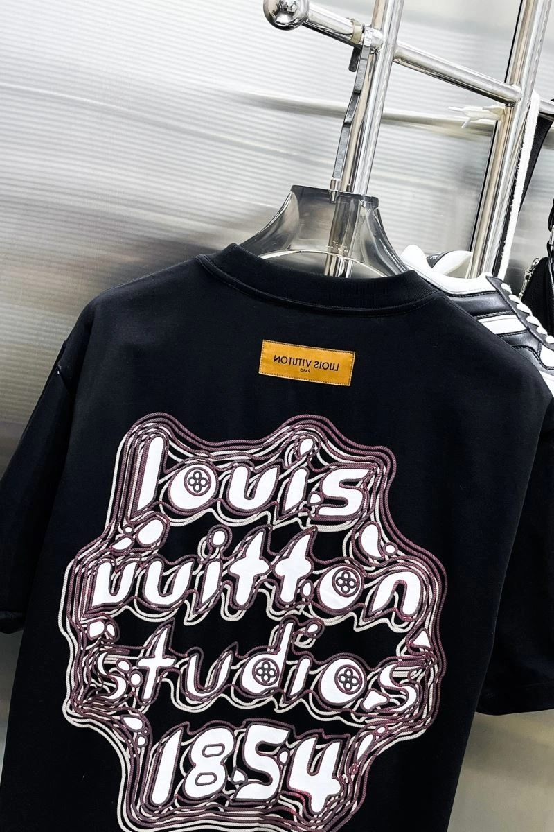 ZipUp Louis Vuitton T-Shirts 136265