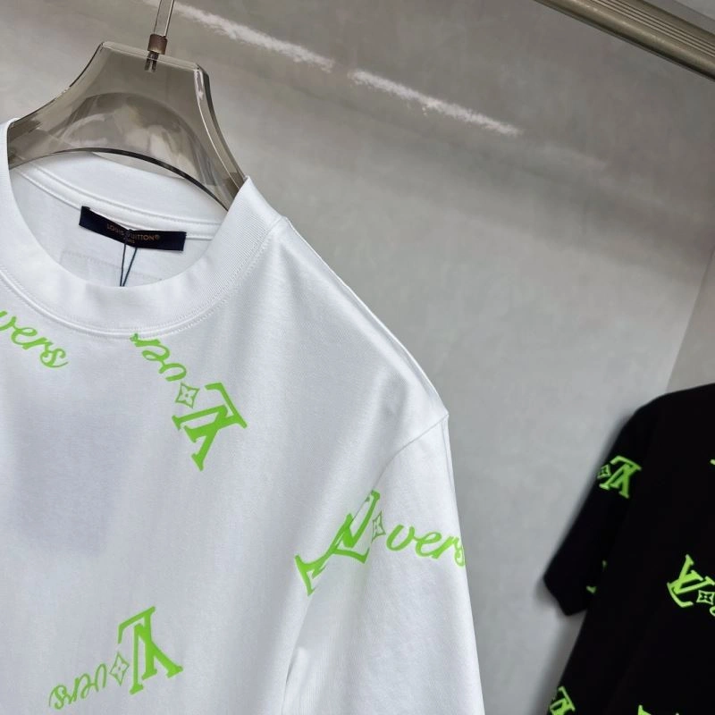 AllSeason Louis Vuitton T-Shirts 136249