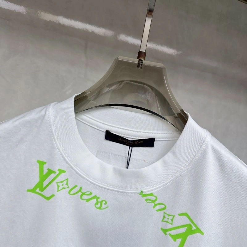 AllSeason Louis Vuitton T-Shirts 136249