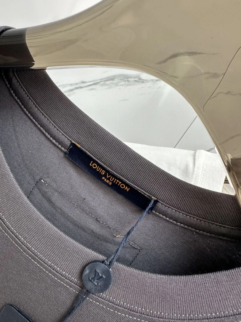 FreshLook Louis Vuitton T-Shirts 136243