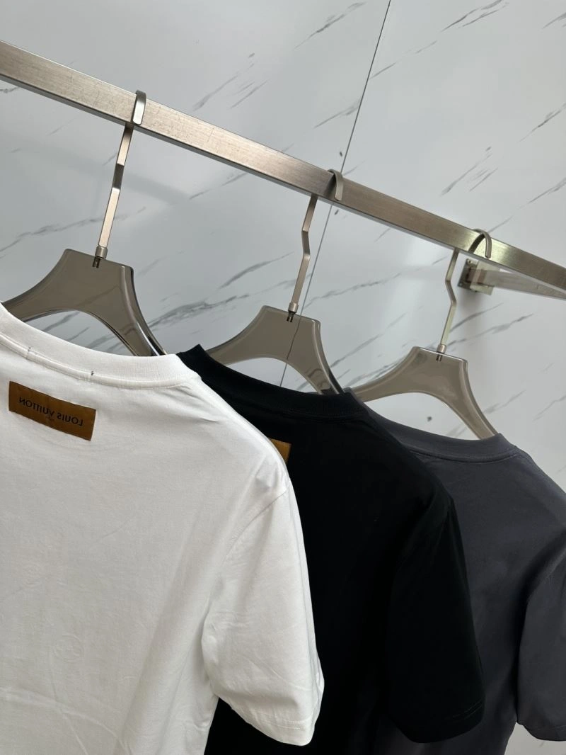 FreshLook Louis Vuitton T-Shirts 136243