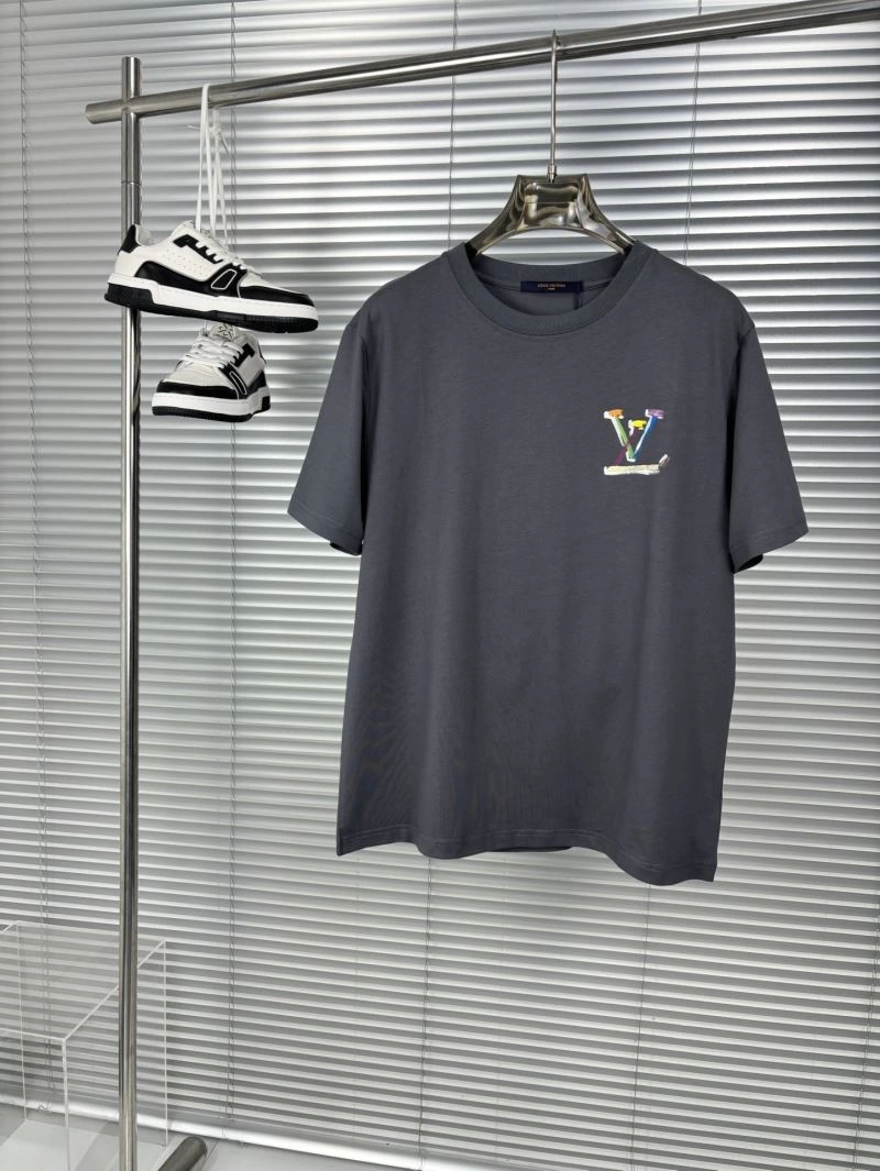 Practical Louis Vuitton T-Shirts 136247