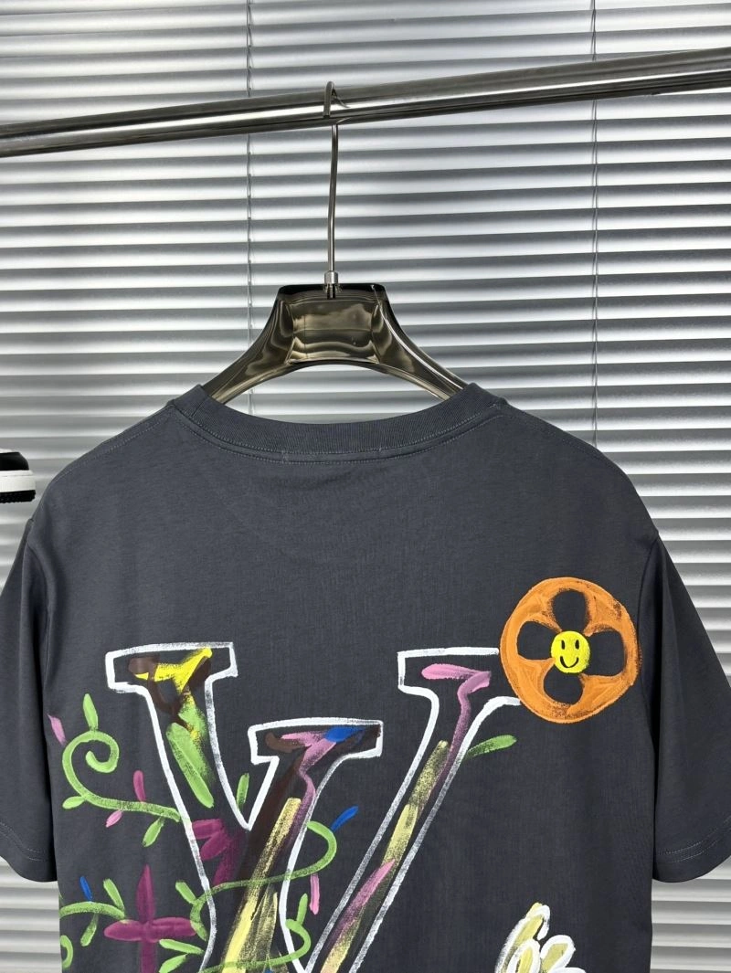 Practical Louis Vuitton T-Shirts 136247