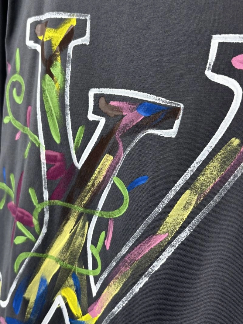 Practical Louis Vuitton T-Shirts 136247