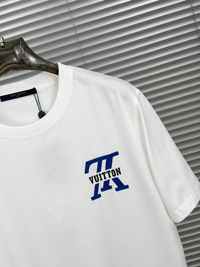 Louis Vuitton T-Shirts Versatile 136245