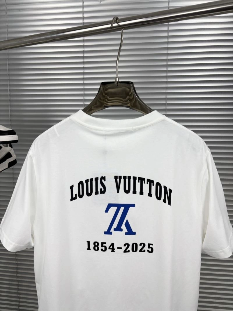 Louis Vuitton T-Shirts Versatile 136245