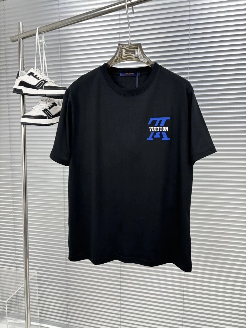 Sleek Louis Vuitton T-Shirts 136241