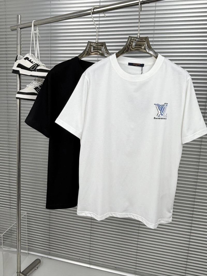 Louis Vuitton T-Shirts FashionForward 136237