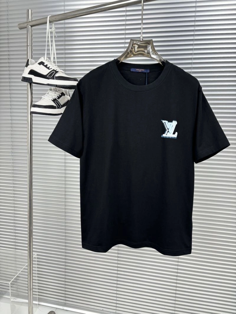 Louis Vuitton T-Shirts FashionForward 136237