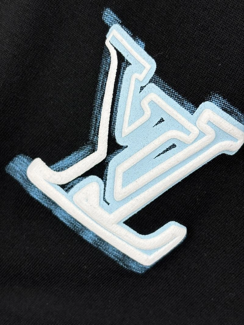Louis Vuitton T-Shirts FashionForward 136237