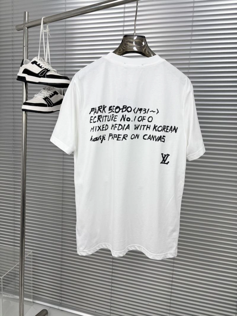 Breathable Louis Vuitton T-Shirts 136216