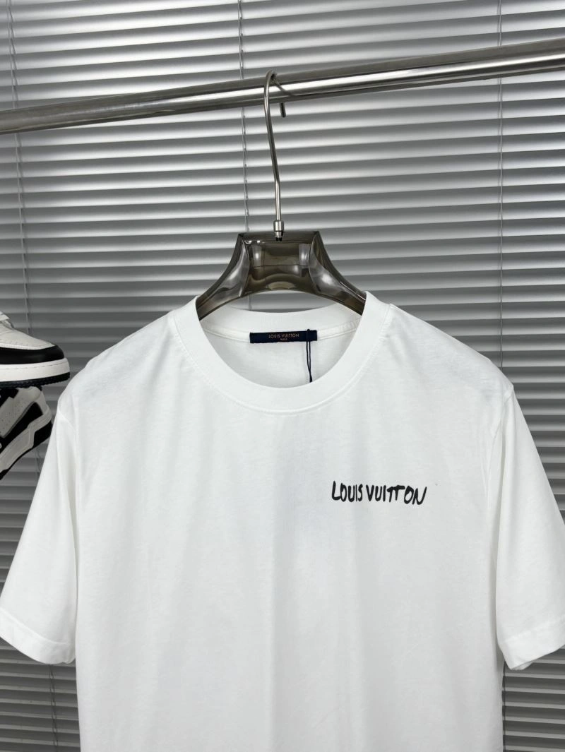 Breathable Louis Vuitton T-Shirts 136216