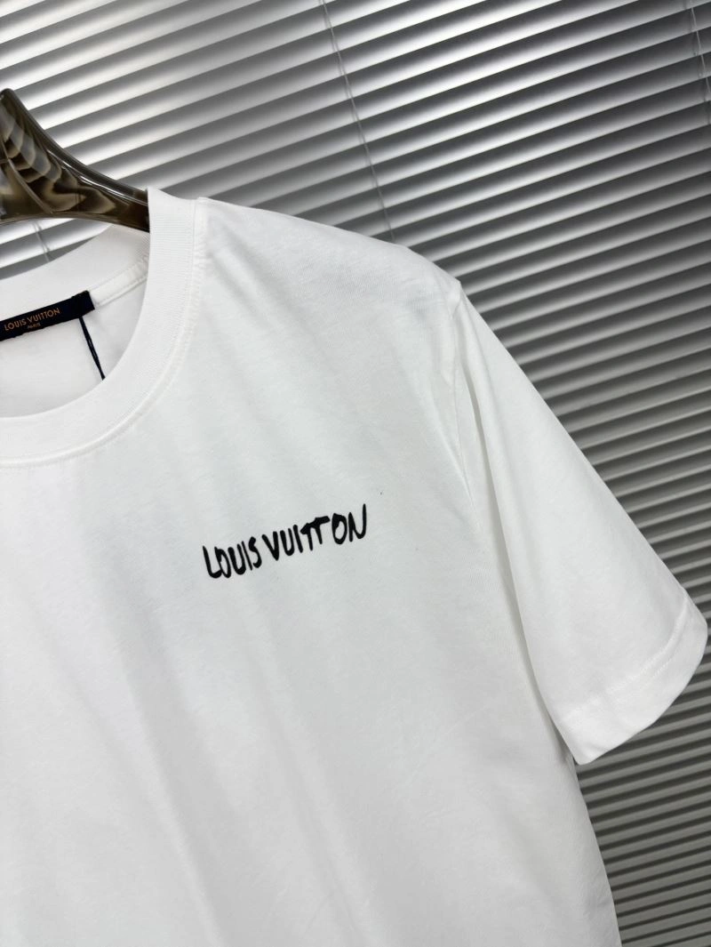 Breathable Louis Vuitton T-Shirts 136216