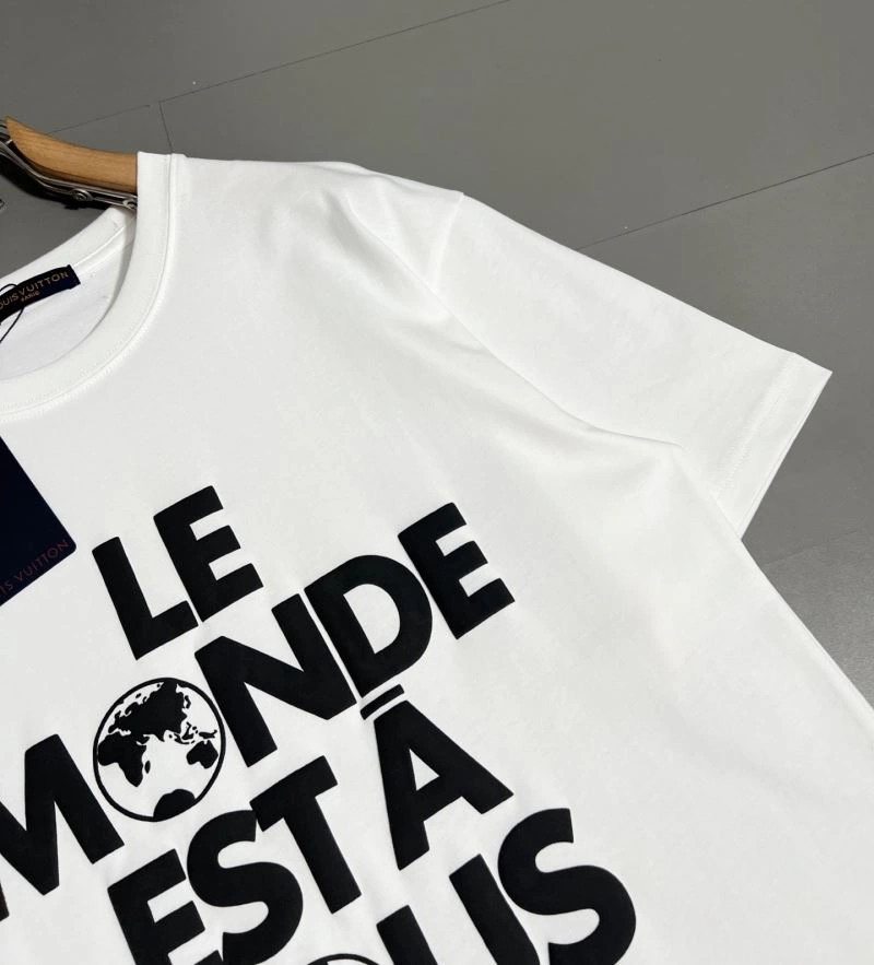 MoistureWicking Louis Vuitton T-Shirts 136221