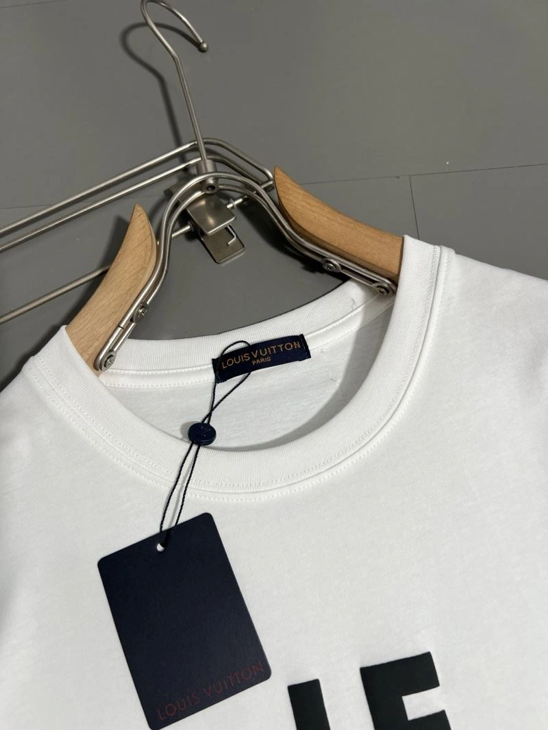MoistureWicking Louis Vuitton T-Shirts 136221