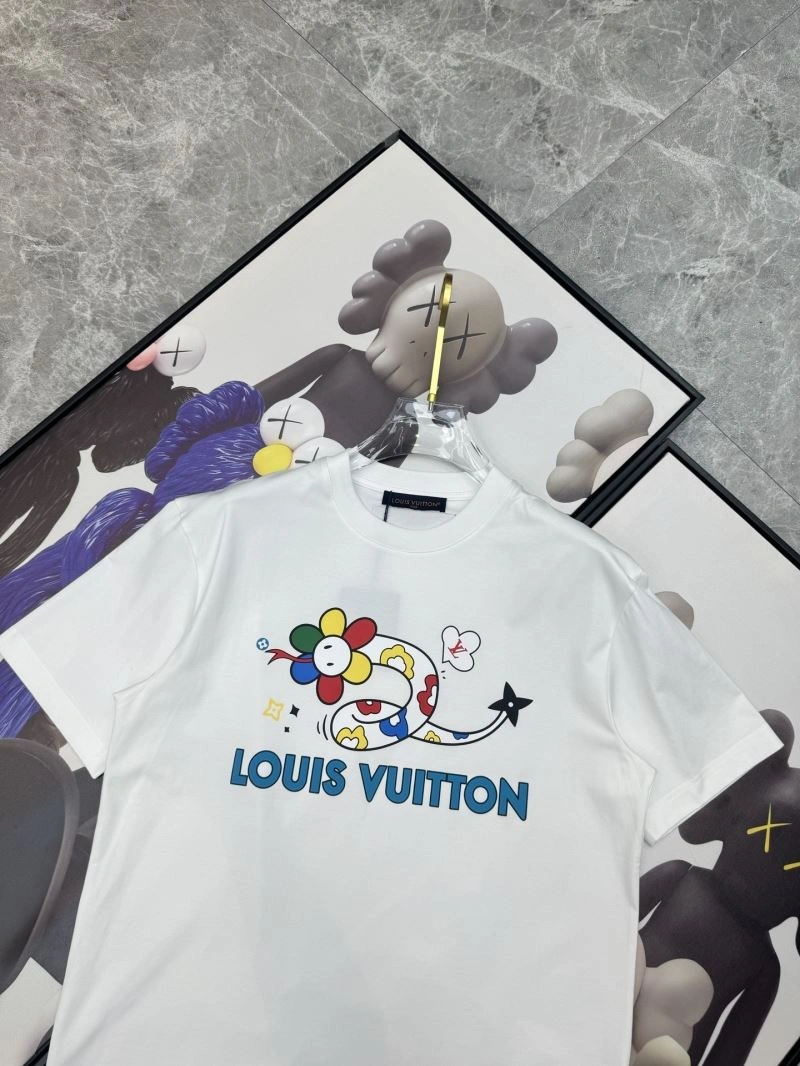 Compact Louis Vuitton T-Shirts 136225