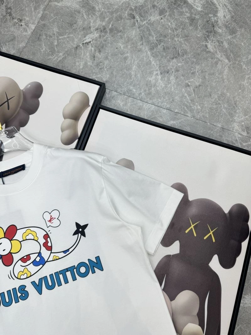 Compact Louis Vuitton T-Shirts 136225