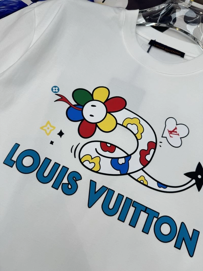 Compact Louis Vuitton T-Shirts 136225