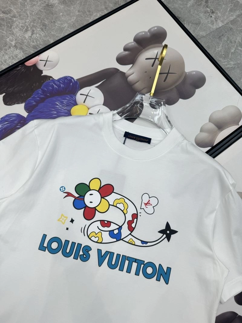 Compact Louis Vuitton T-Shirts 136225