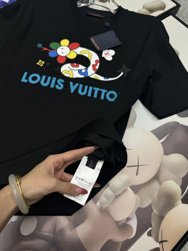 ComfortFit Louis Vuitton T-Shirts 136226