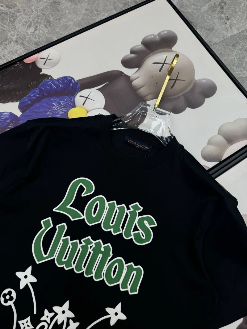 SportInspired Louis Vuitton T-Shirts 136229