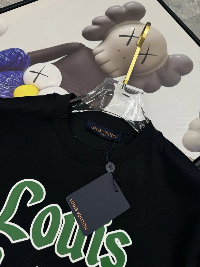 SportInspired Louis Vuitton T-Shirts 136229