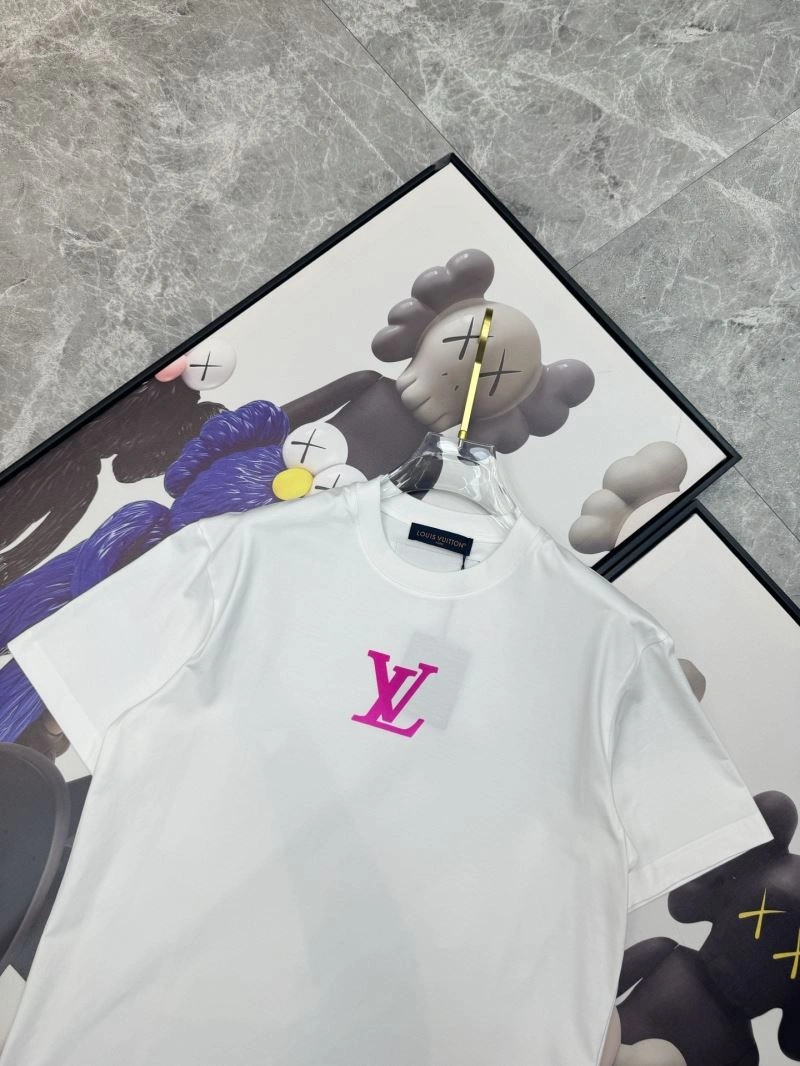 Trendy Louis Vuitton T-Shirts 136235