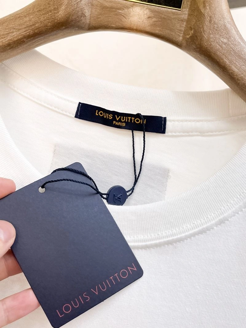 MoistureWicking Louis Vuitton T-Shirts 136215
