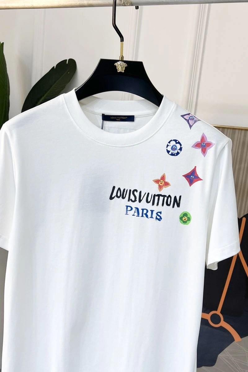 Louis Vuitton T-Shirts Neat 136231