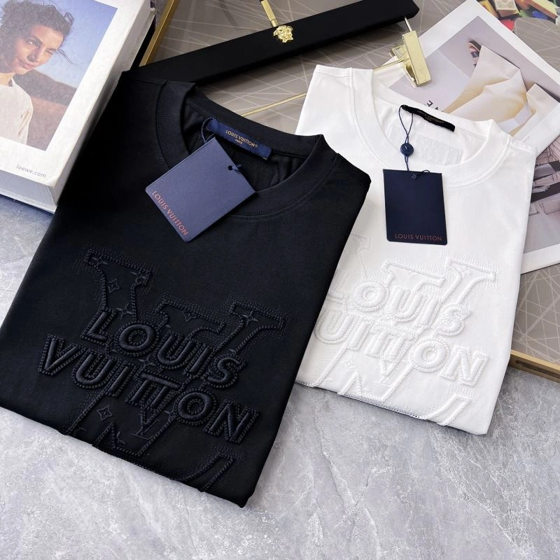 Upgraded Louis Vuitton T-Shirts 136220