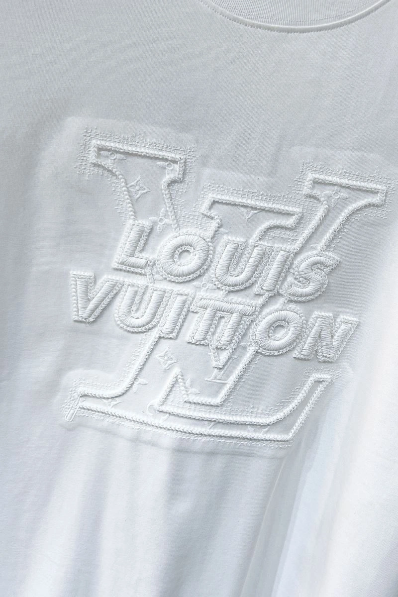 Upgraded Louis Vuitton T-Shirts 136220