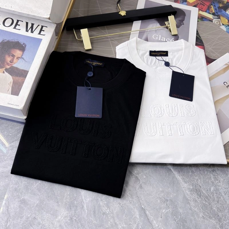 Louis Vuitton T-Shirts Snug 136222