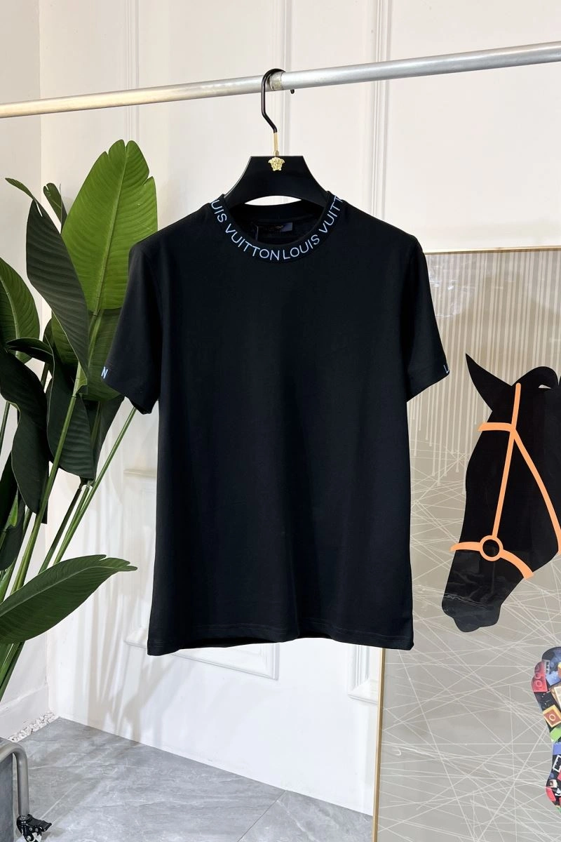 OnTrend Louis Vuitton T-Shirts 136227