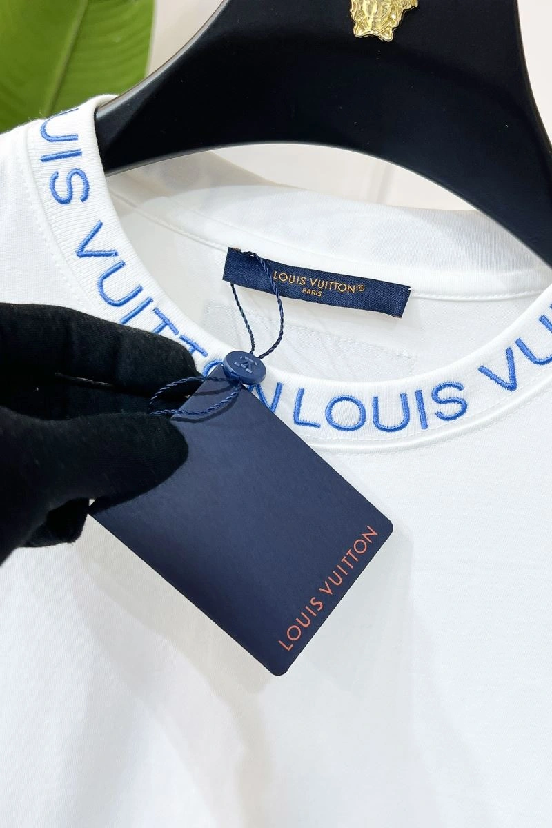 OnTrend Louis Vuitton T-Shirts 136227