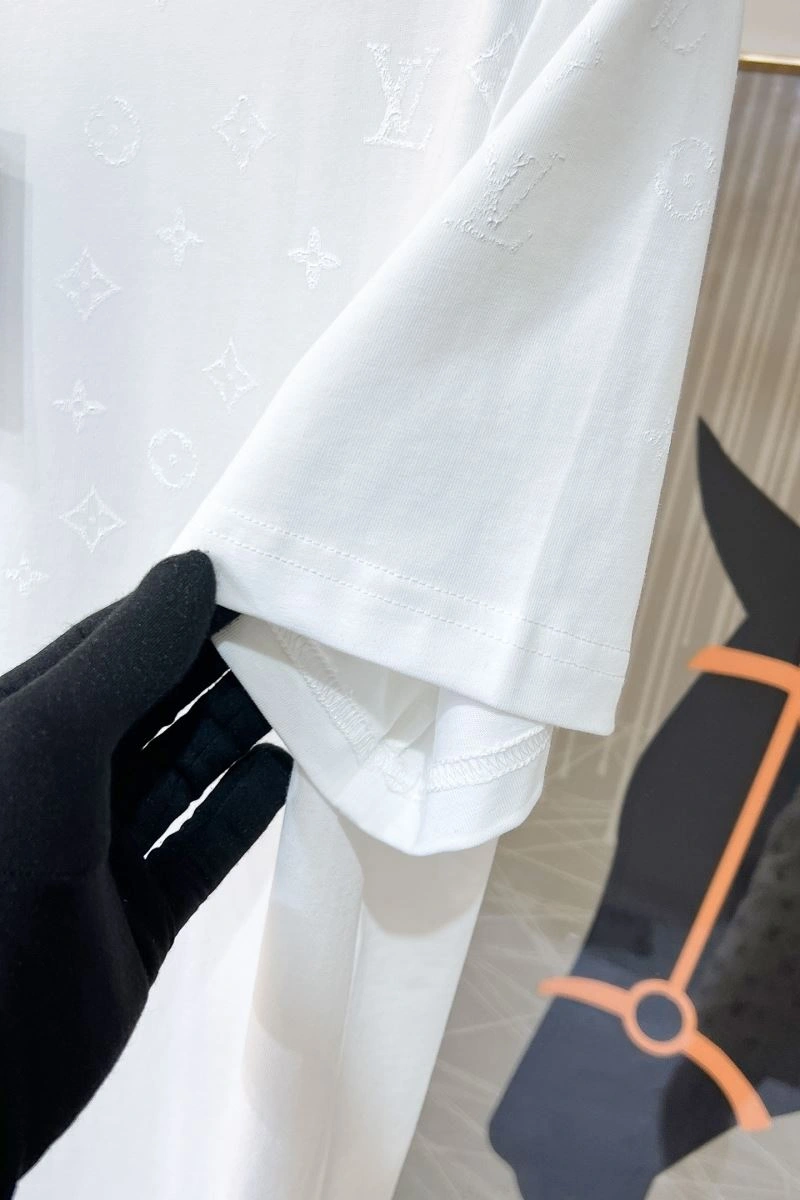 Louis Vuitton T-Shirts OnTrend 136239