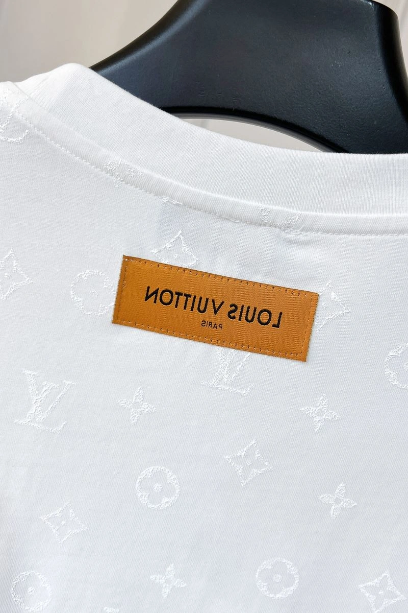 Louis Vuitton T-Shirts OnTrend 136239