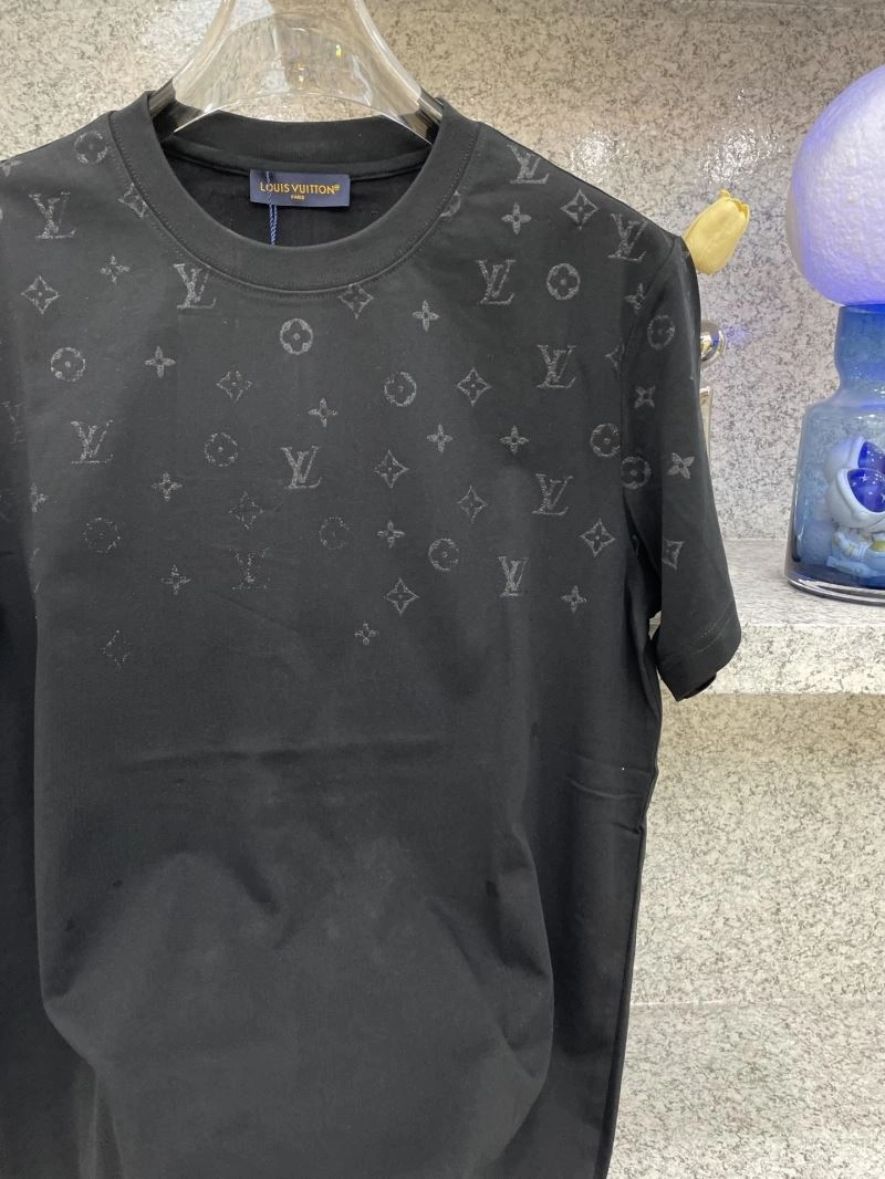 OdorResistant Louis Vuitton T-Shirts 136205