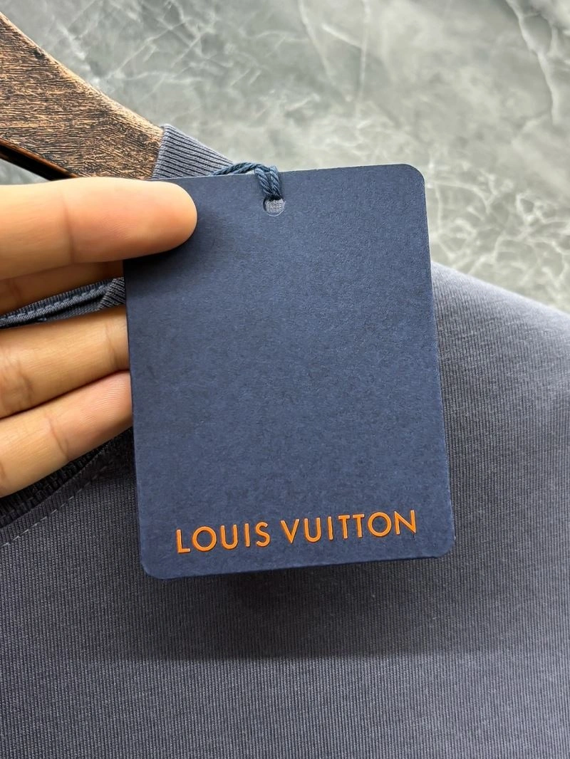 Louis Vuitton T-Shirts OdorResistant 136210