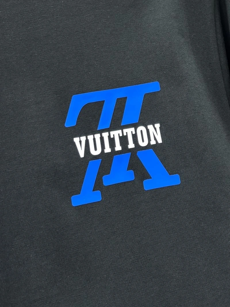 Bright Louis Vuitton T-Shirts 136208